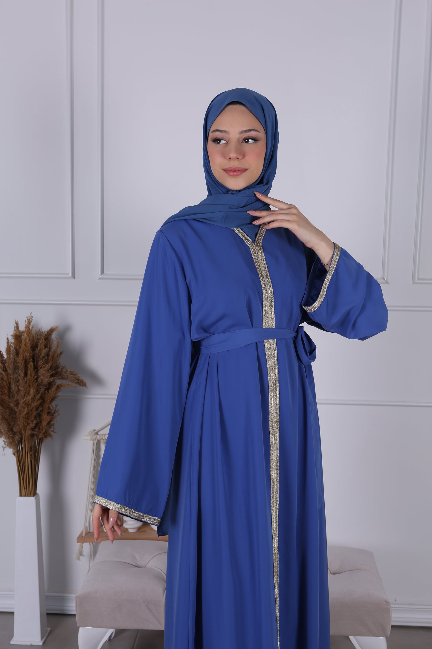 Abaya lisérée doré