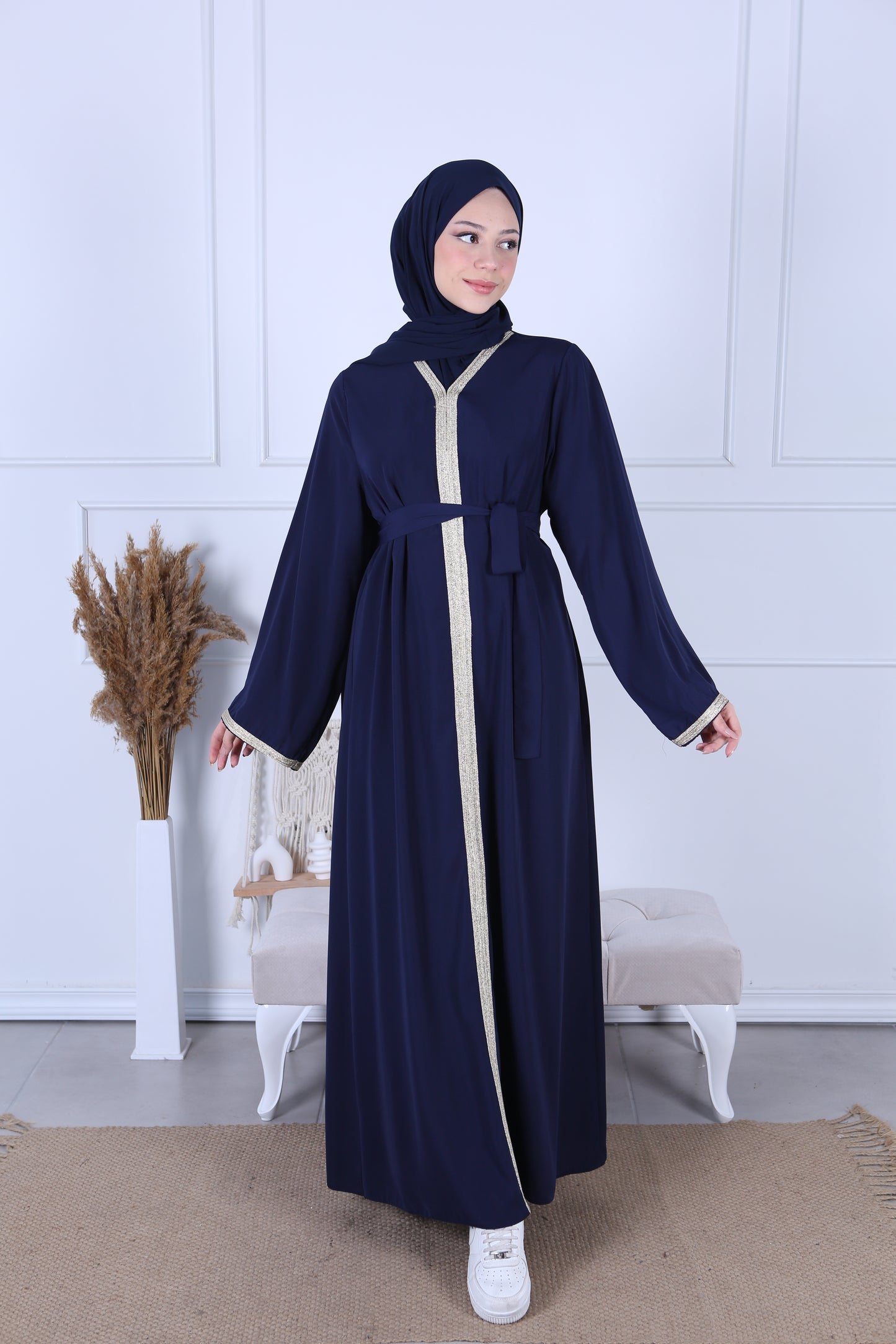 Abaya lisérée doré