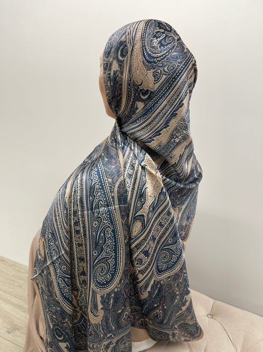 Hijab à motifs satiné