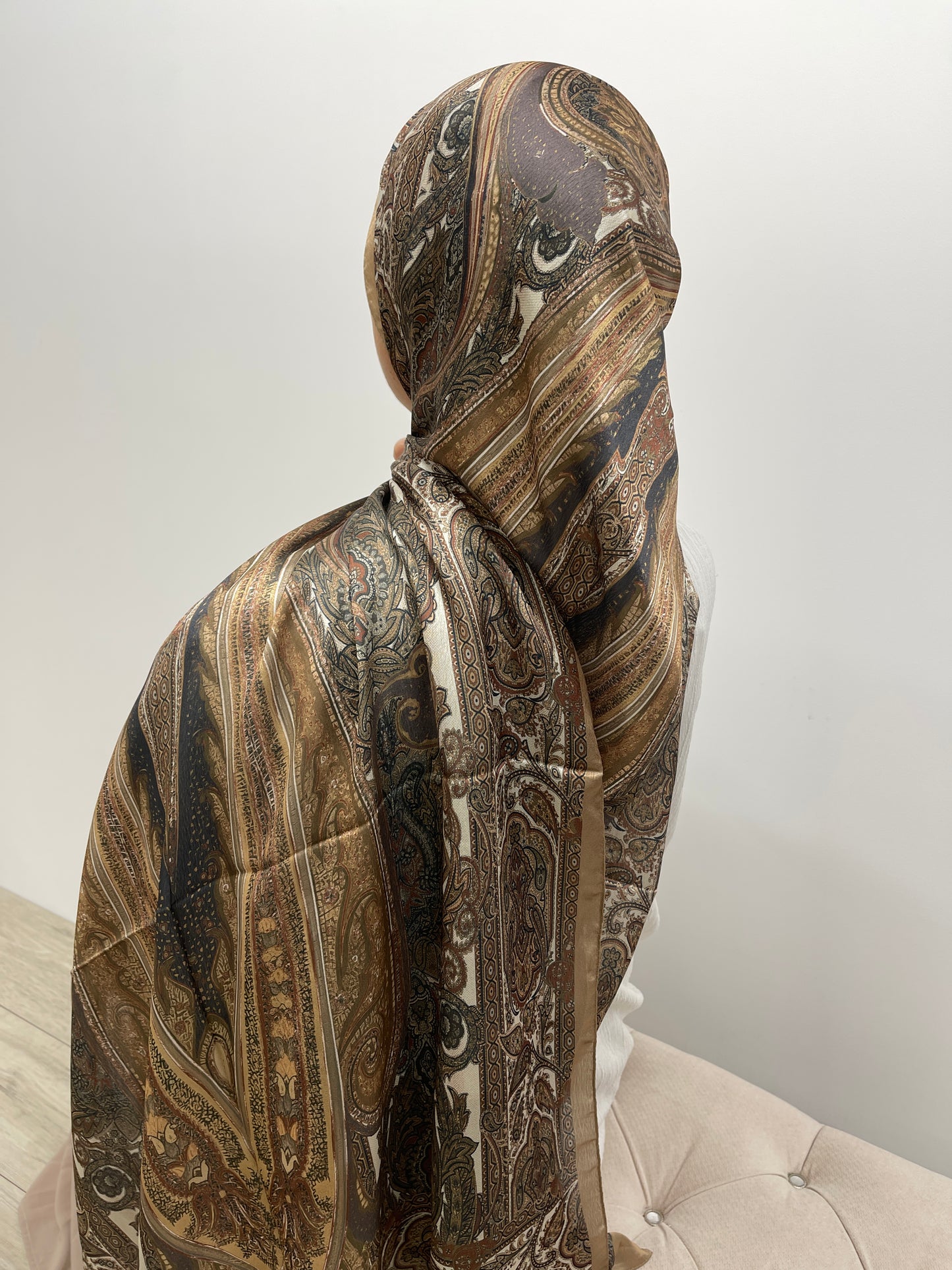 Hijab à motifs satiné