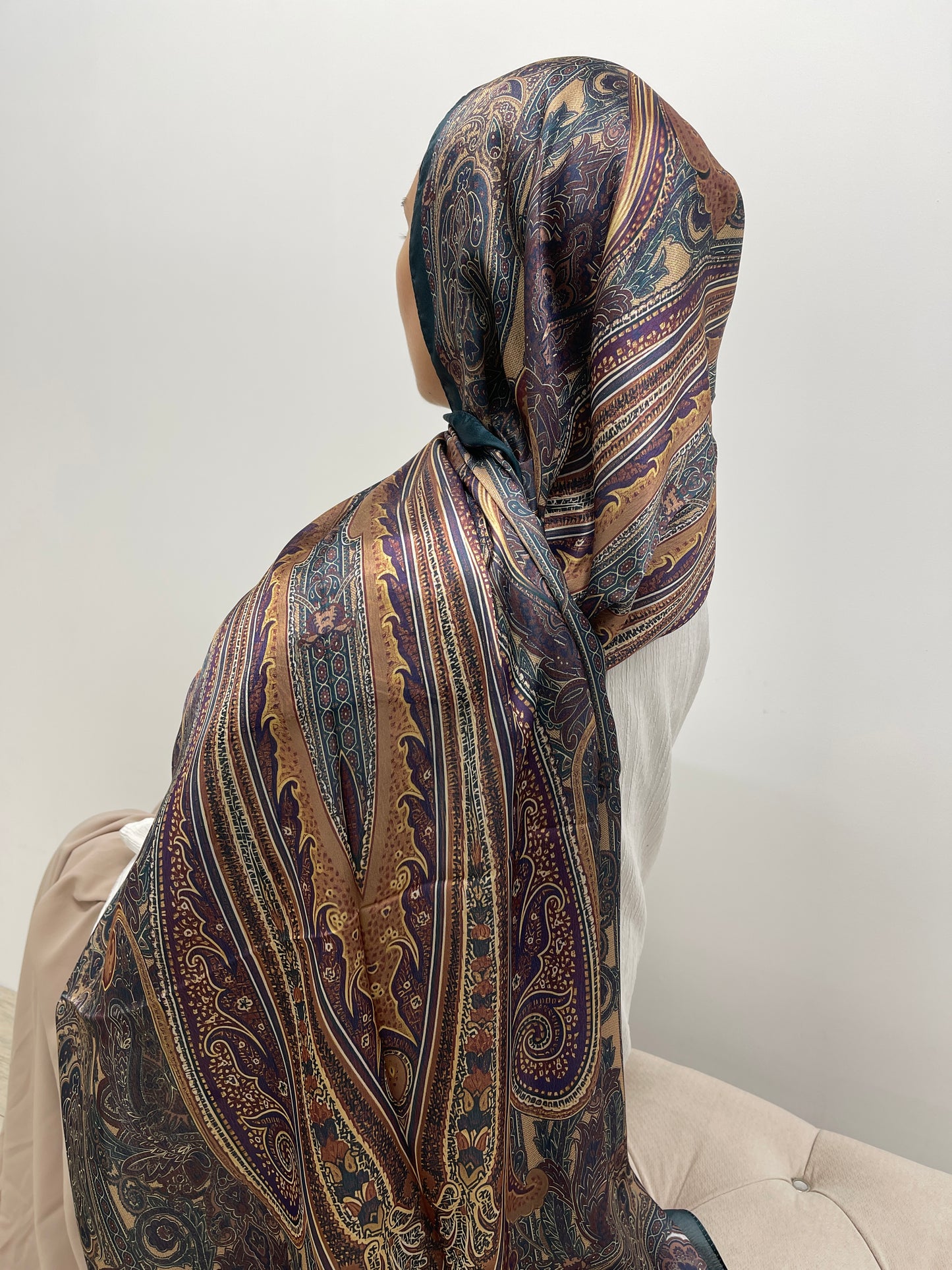 Hijab à motifs satiné