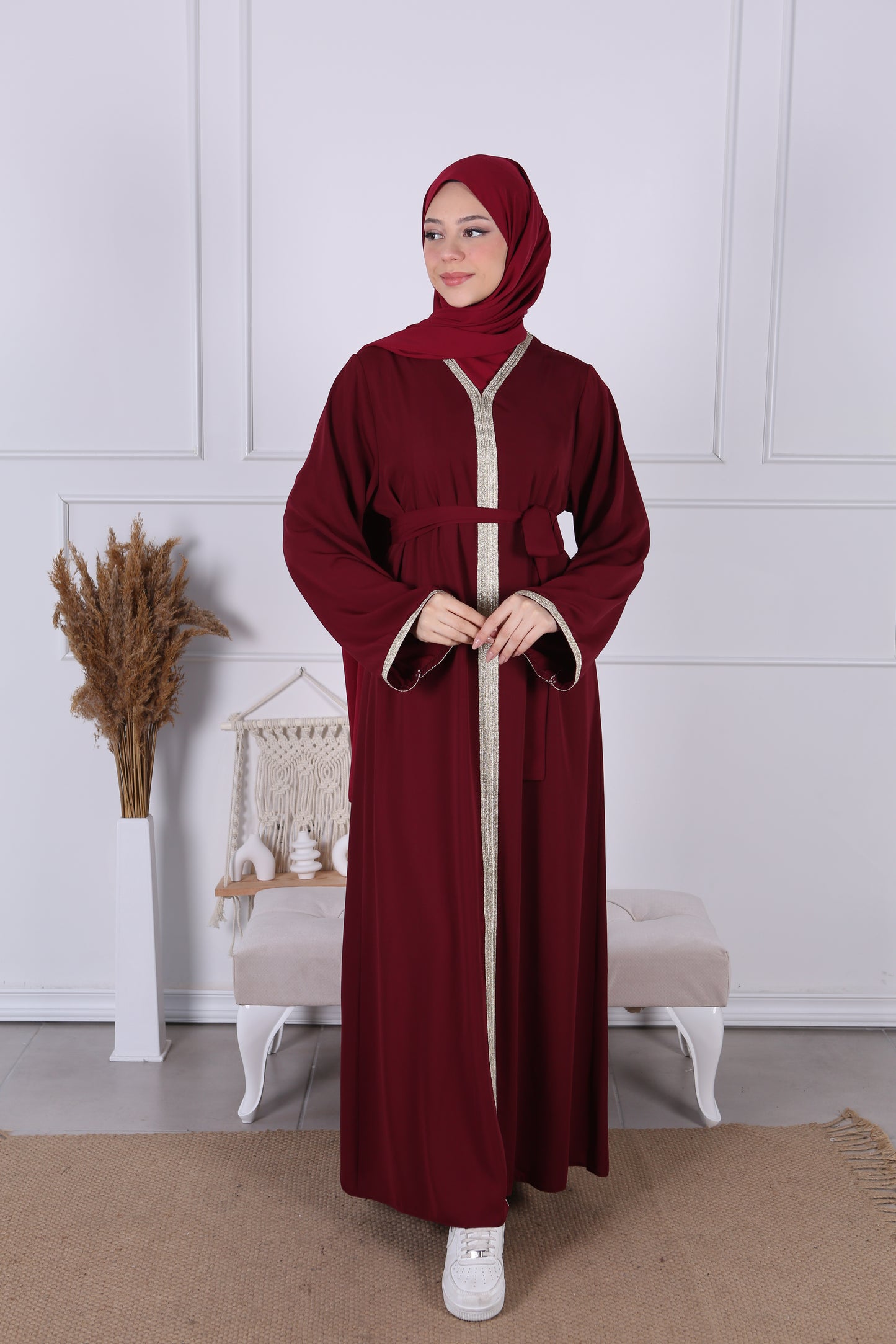 Abaya lisérée doré